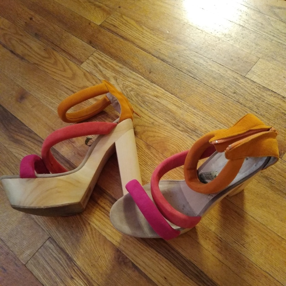 Messeca Muffy Orange and Pink Wood Heels